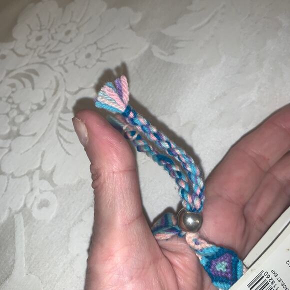 NWT WOVEN FRIENDSHIP BRACELET W/ JEWEL ACCENT - Picture 6 of 8